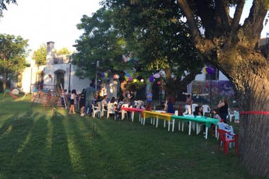 To collect money, they hold fairs, kermesse, festivals and other recreational activities
