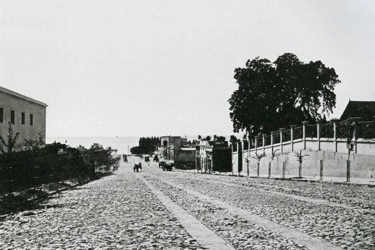 El boulevard Callao, vista desde la que hoy sería la Avenida Alvear hacia el río, en el año 1885