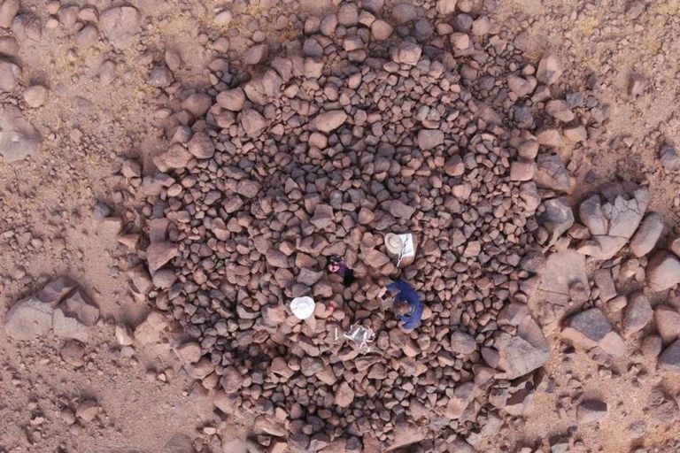 Imagem aérea de um dos milhares de túmulos encontrados no chamado 